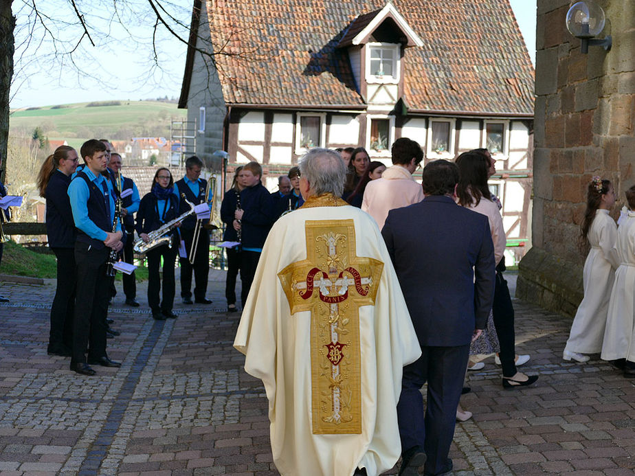 Feier der 1. Heiligen Kommunion in Sankt Crescentius (Foto: Karl-Franz Thiede)